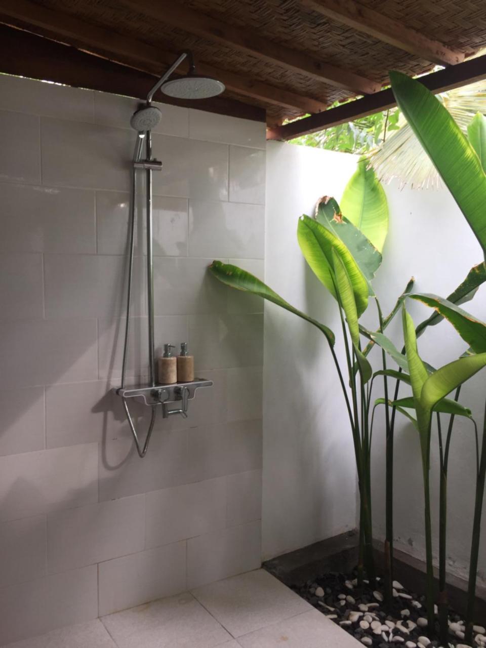 Green Garden Lembongan Yoga Spa And Holistic Healing Center Екстер'єр фото