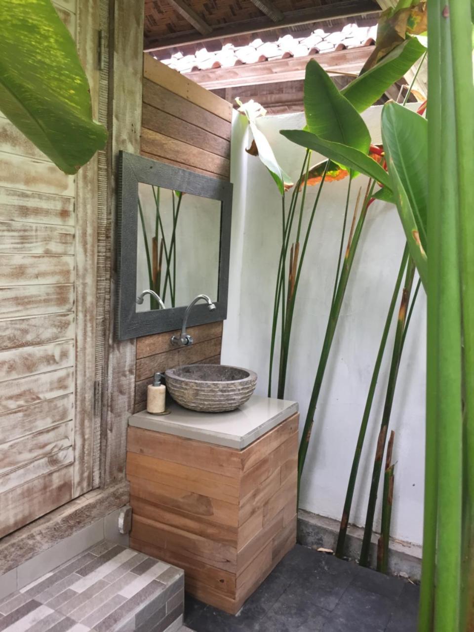 Green Garden Lembongan Yoga Spa And Holistic Healing Center Екстер'єр фото